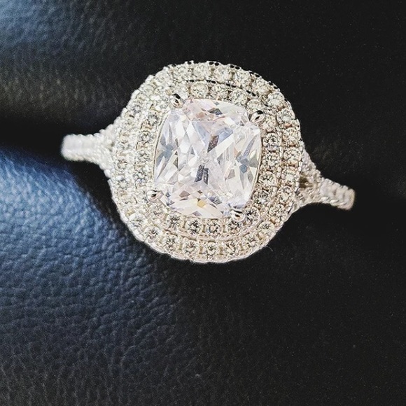 **NEW**Diamond 💍 Sterling Silver Engagement Ring - Picture 2 of 5